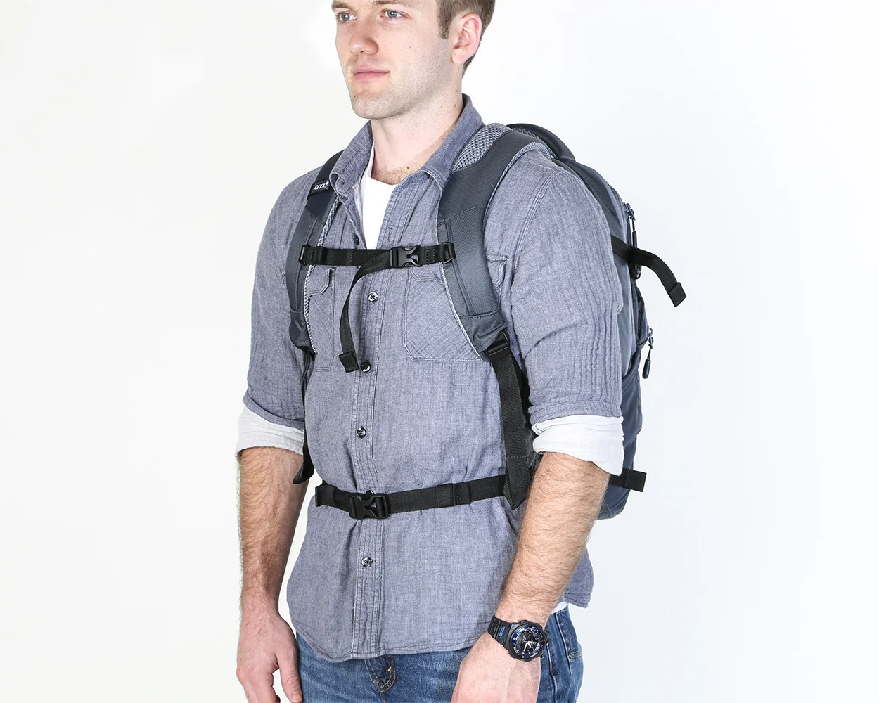 ENO_Rothbury_Daypack_Detail_Person_Front.jpg
