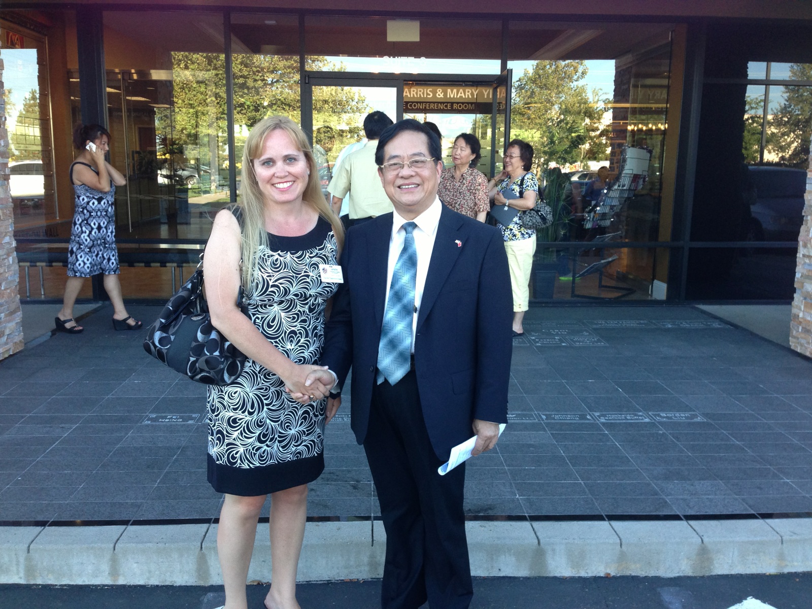 Charlotte Danielsson with Chinese Consul General after meeting about improving relations with China