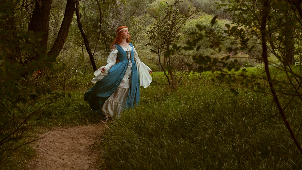 Naomi-in-the-Woods-by-Nicole-York-81.jpg