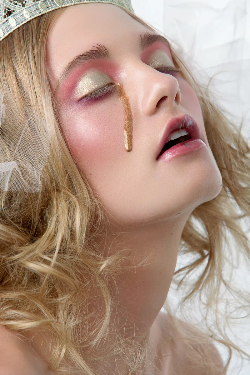 Heavenly-Bodies-Beauty-Editorial-by-Nicole-York-(6-of-6).jpg