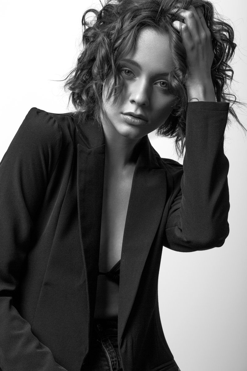 Nicole York_Carl in Studio_2.jpg