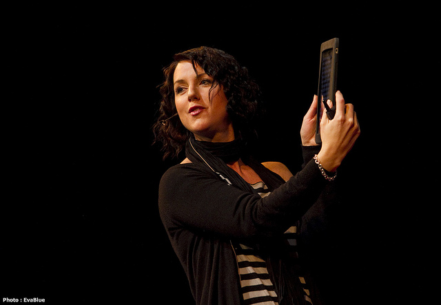 tara-hunt-speaking.jpg