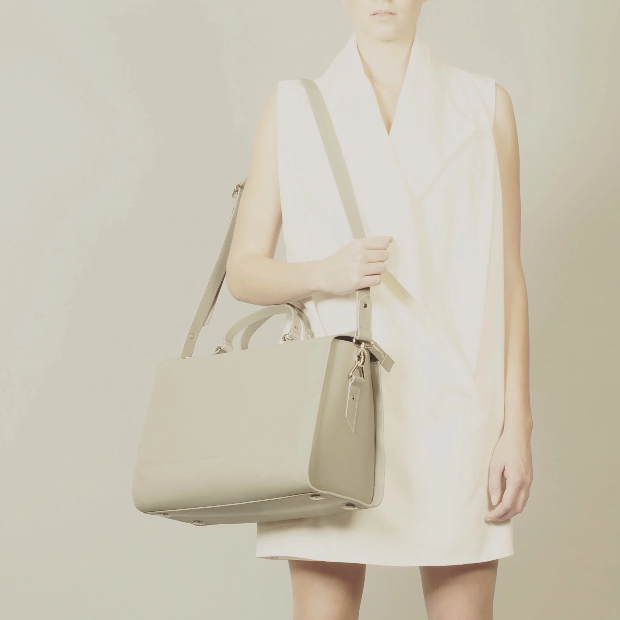 Grey Leather Holdall