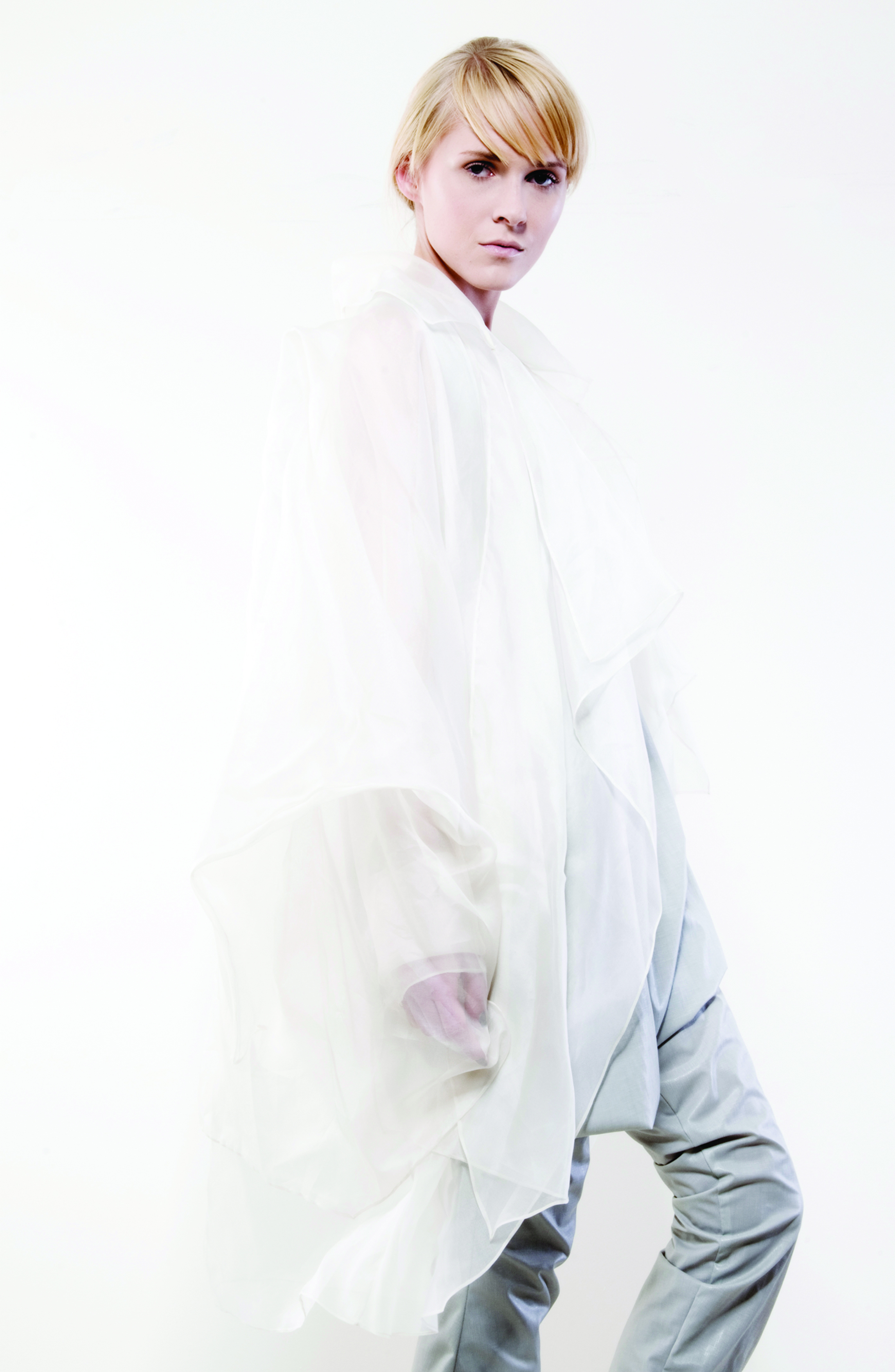outfit-4b-Gravity-and-Levitation-Spring-Summer-Collection-Isabel-Wong-White-silke-organza-jacket.jpg