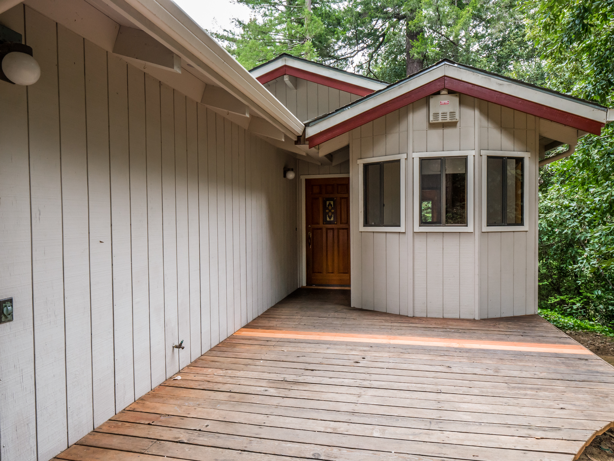 600 Western Ave-6.jpg