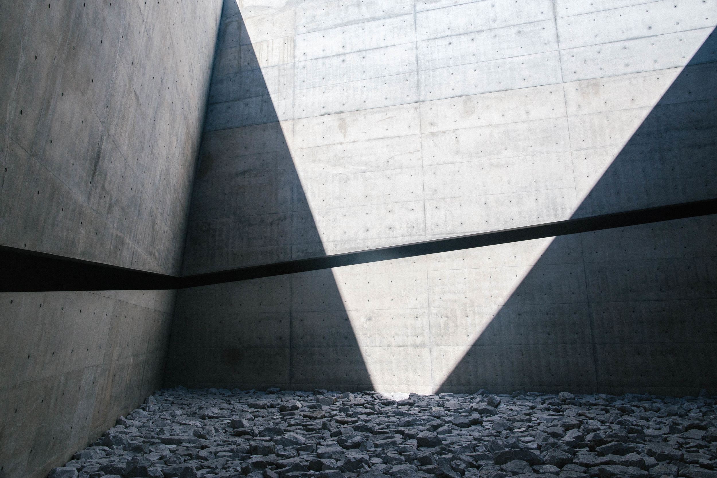  Tadao Ando's utilization of light 