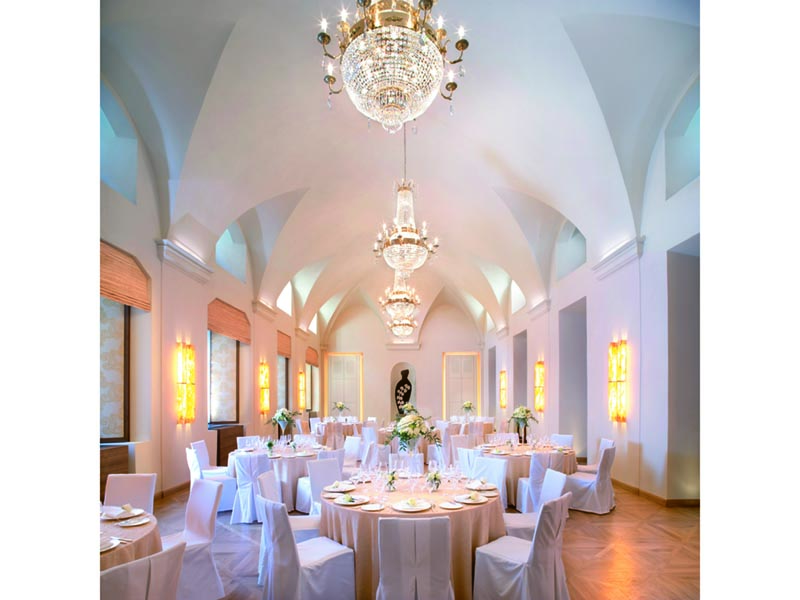 2-SET UPS BALLROOM_1200.jpg