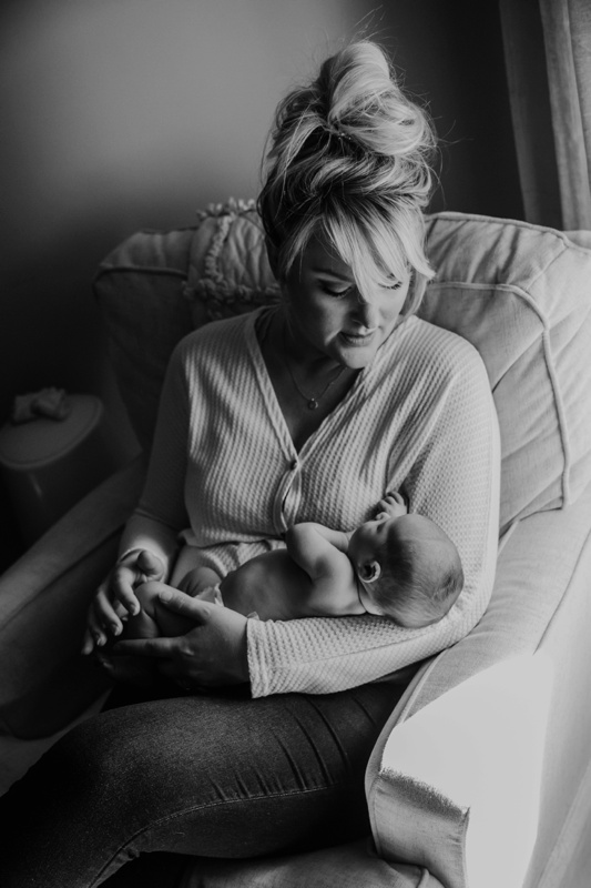 Lifestyle Newborn Photography in Kansas City by Merry Ohler - 12