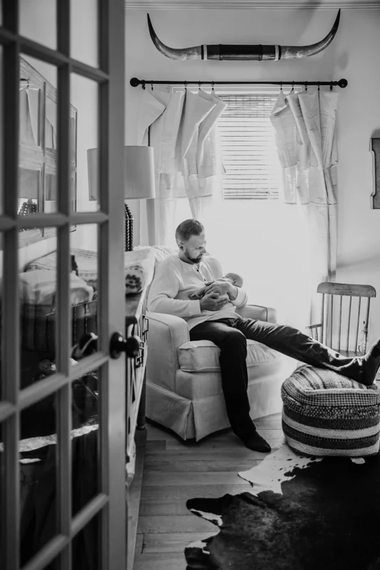 Lifestyle Newborn Photography in Kansas City by Merry Ohler - 11