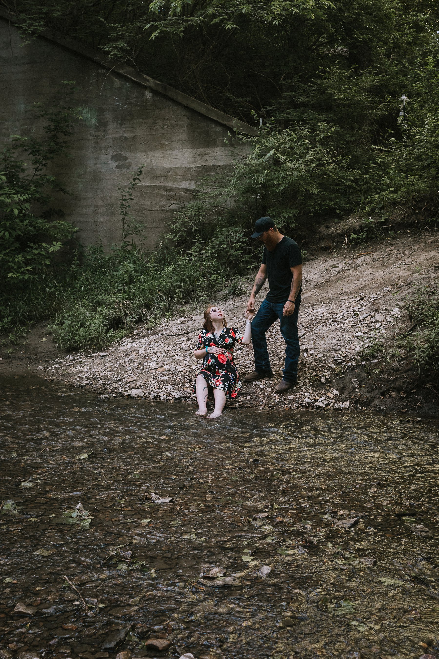 Creek Maternity Photography in Kansas City by Merry Ohler | Wedding Photographer Kansas City-20