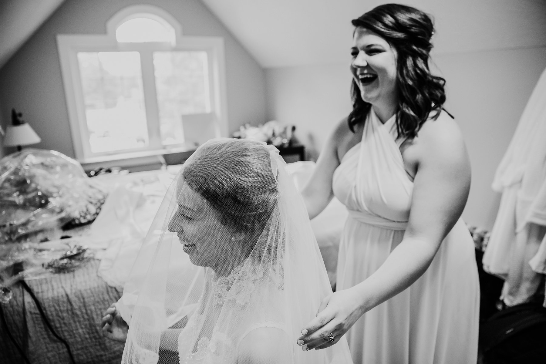 Outdoor Summer Wedding Photography in Kansas City by Merry Ohler, wedding photographer kansas city - 26