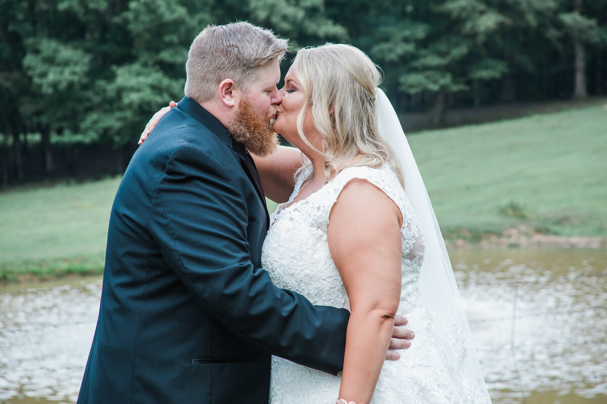 Little Rock Rustic Barn Wedding 20