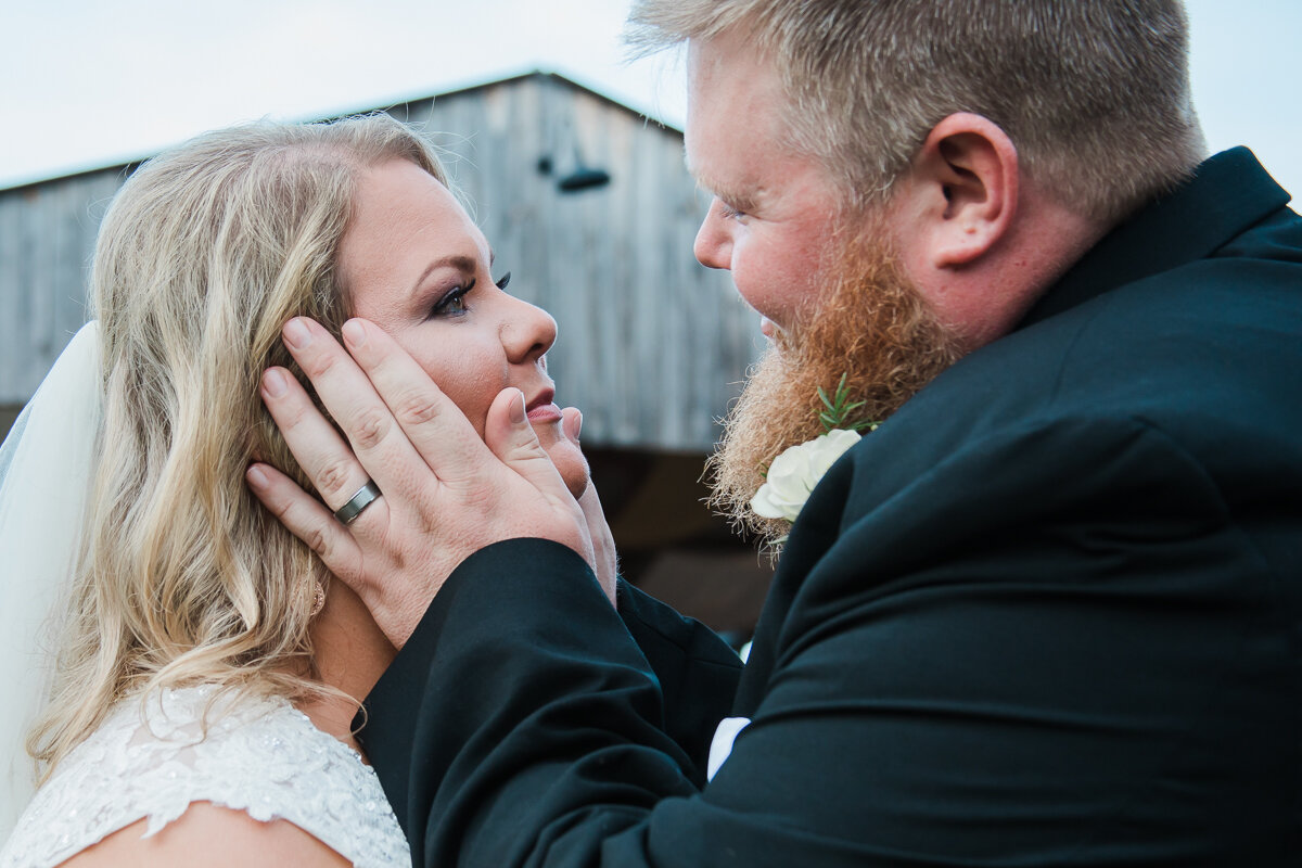 Little Rock Rustic Barn Wedding 38