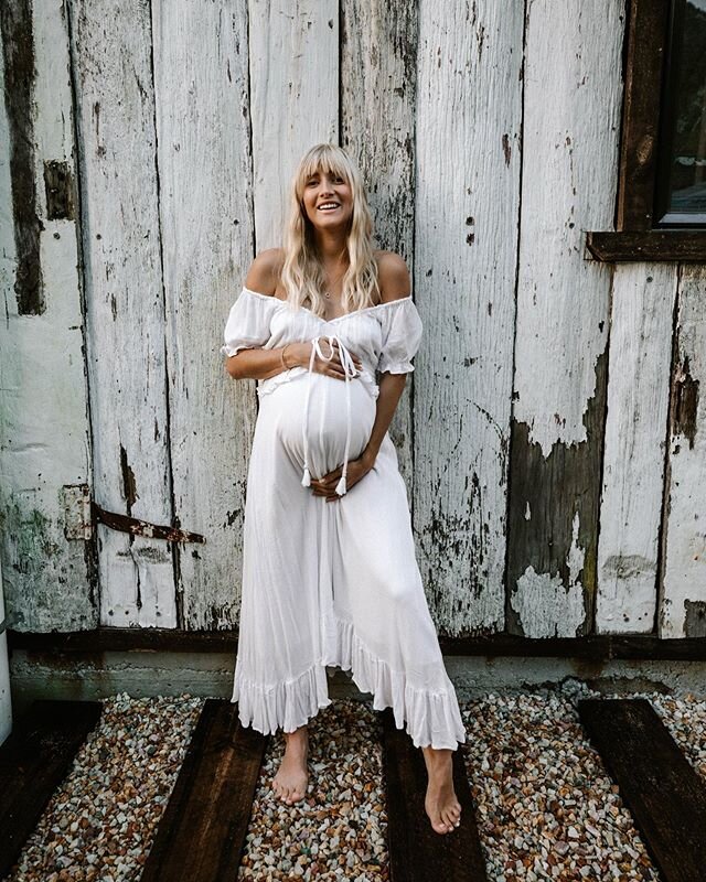 #39weeks how did that happen? 🤰🏼🙈 I&rsquo;ve been pregnant all of 2020, and even though it&rsquo;s been a weird &amp; dark year, I feel like being pregnant has become a small part of my identity and something that&rsquo;s added positivity and ligh