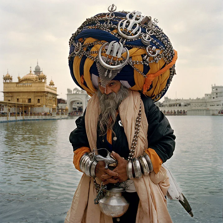 An extraordinary appearance of a Nihang
