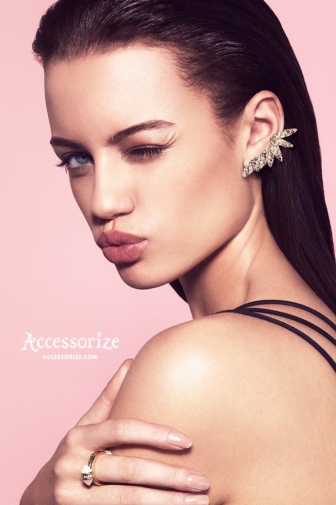 accessorize-campaign-jewellery-ear-cuff-earring-ruth-rose-beauty-pink-789.jpg