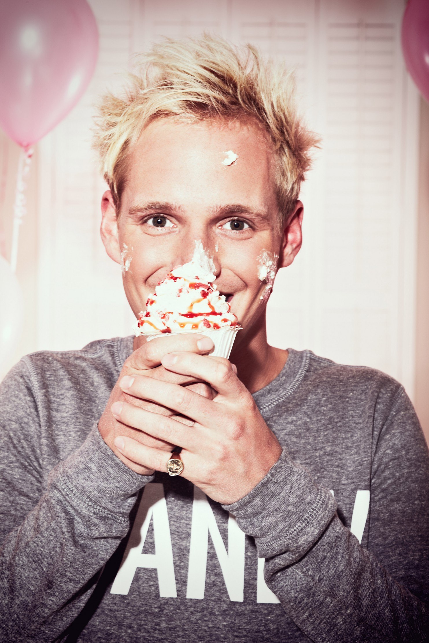 jamie-laing-made-in-chelsea-candy-kittens-ruth-rose-london-photoshoot-fashion-brand-celebrity-photographer-5-1484x2226.jpg