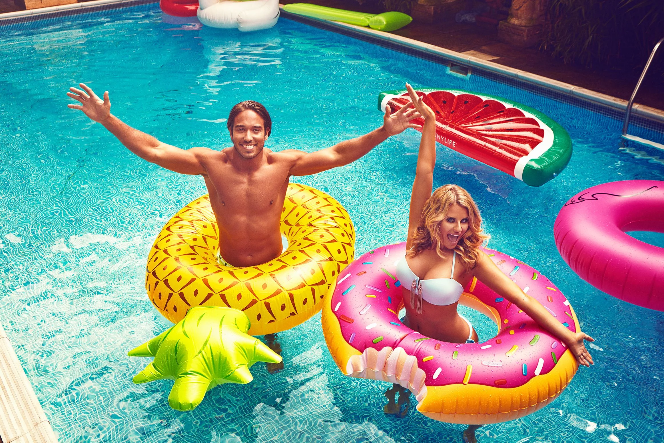 lockie-danielle-reveal-towie-pool-party-shoot-1-compressor.jpg