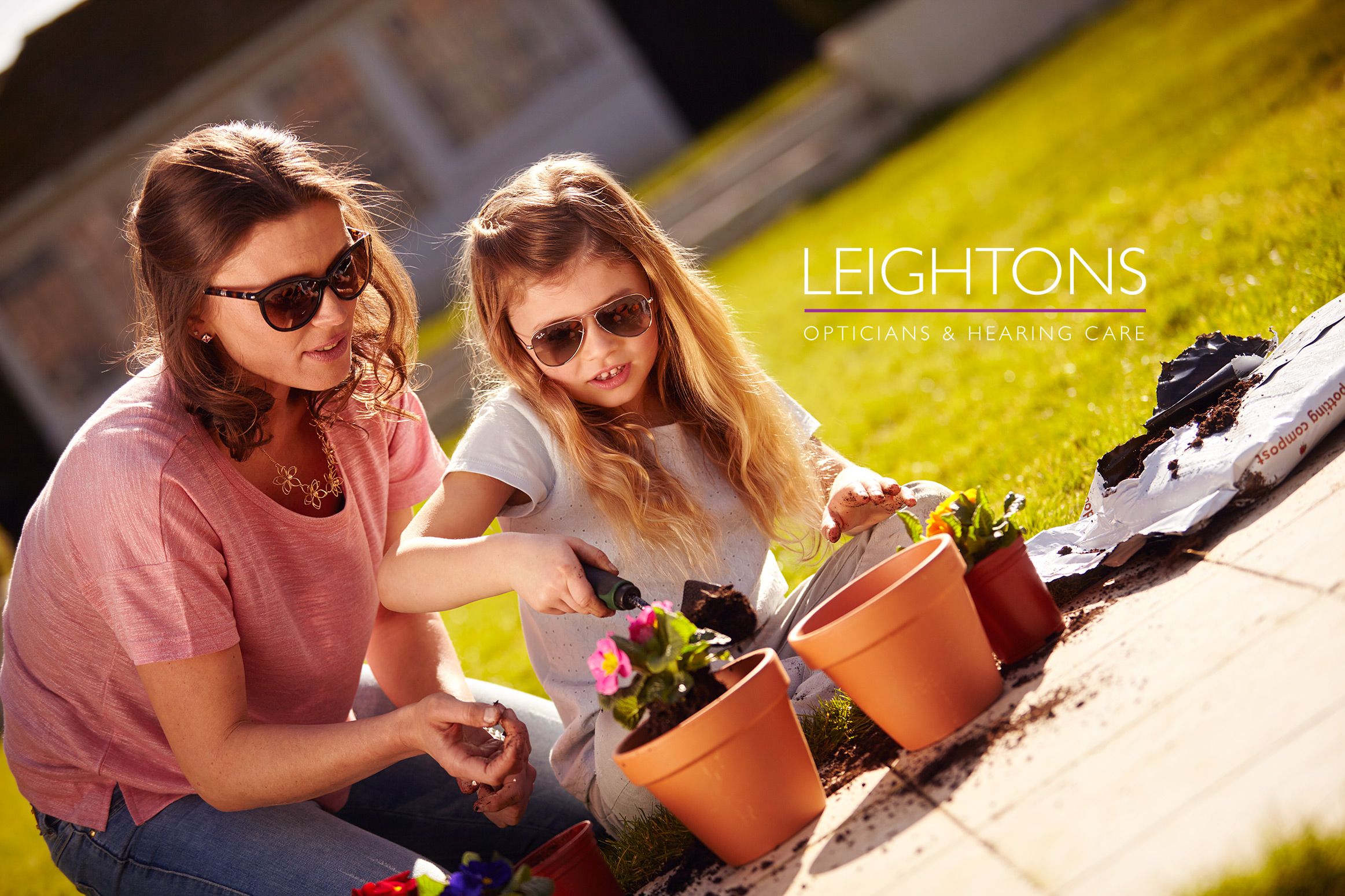 lifestyle-grandparents-garden-family-advertising-photographer-london-lifestyle-family-opticians-ruth-rose-5-compressor.jpg