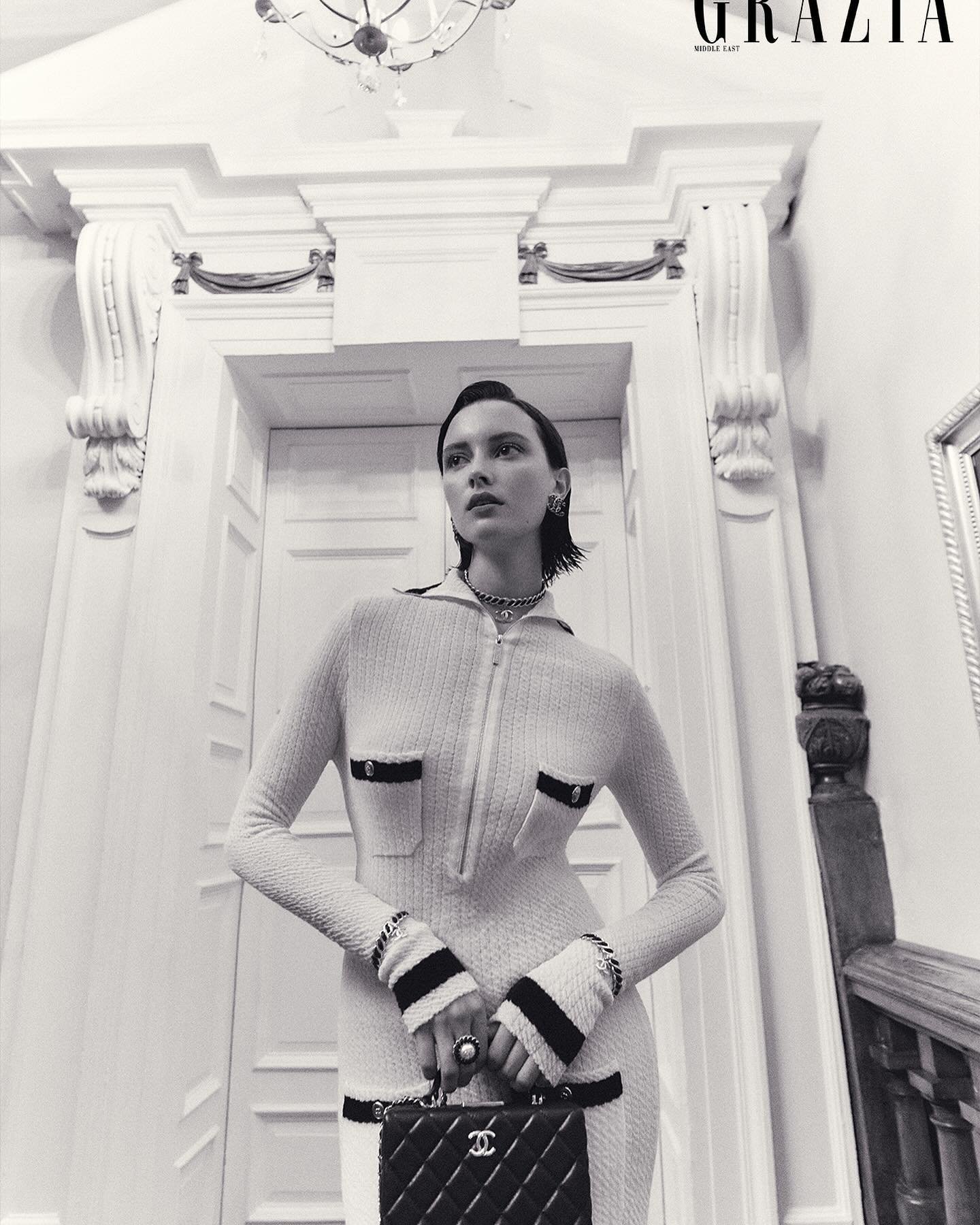 Oasis of Origins.
Fall/winter 2024 @chanel 
Grazia&rsquo;s 11th print edition.
Photo @ekincanbayrakdarart 
Fashion director @anna_castan 
Hair @diegomiranda @btstalent 
Chanel MUA @victoriabond007 
Model @annie_mayy1 
Senior producer @steff.producer 