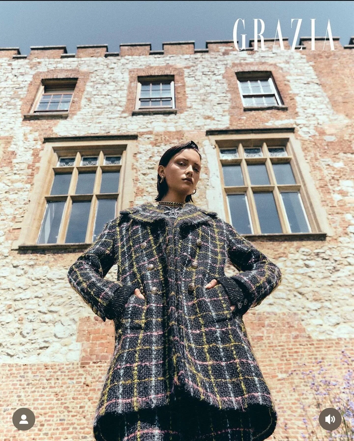 Oasis of Origins.
Fall/winter 2024 @chanel 
Grazia&rsquo;s 11th print edition.
Photo @ekincanbayrakdarart 
Fashion director @anna_castan 
Hair @diegomiranda @btstalent 
Chanel MUA @victoriabond007 
Model @annie_mayy1 
Senior producer @steff.producer 