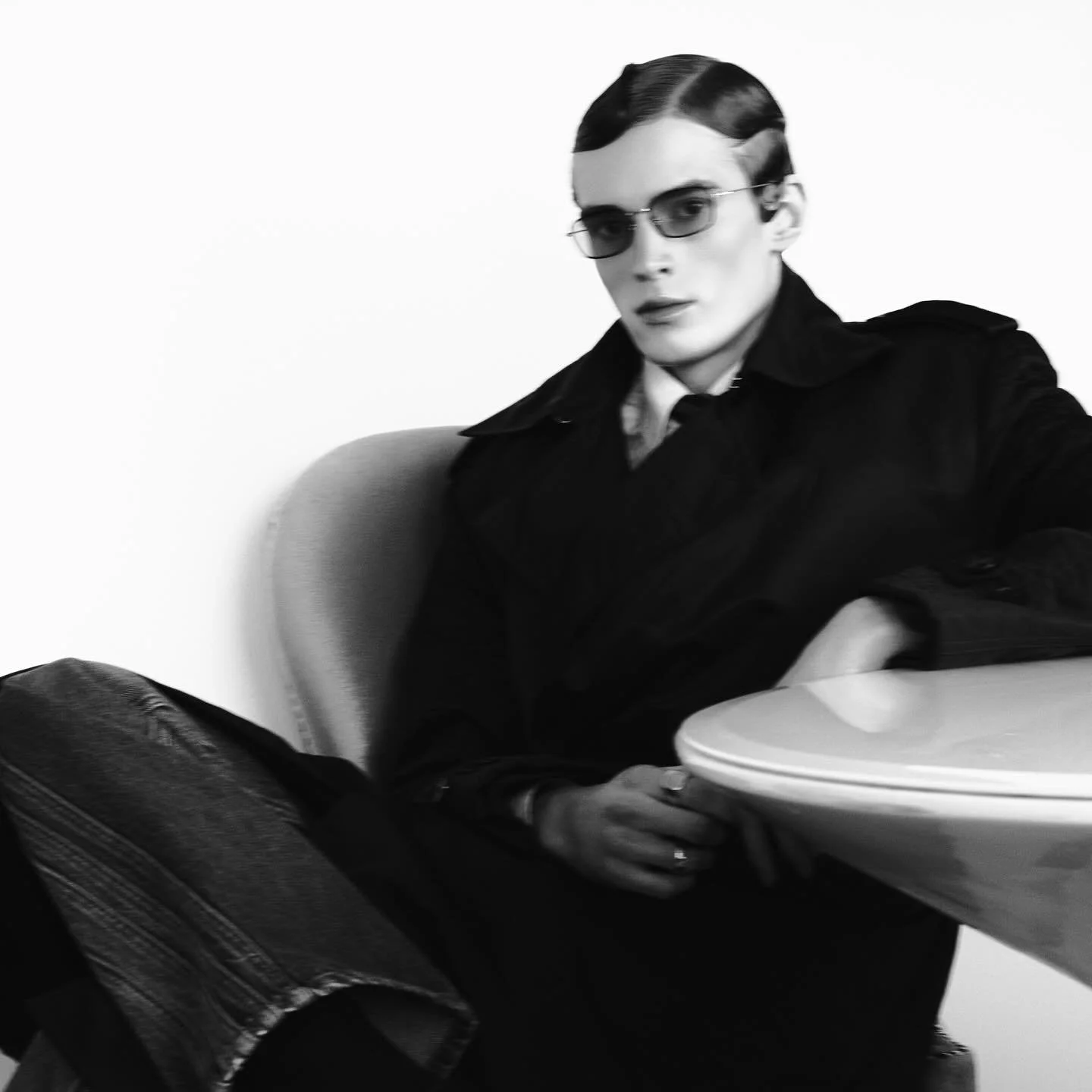 @houseofsolomag 
Mua @lucachirico_hmua 
Haie @diegomiranda @btstalent using @asiamnaturally 
Model @_fyoooo 
Styling @chalisaguerrerostylist 
Styling asst @athena.moumtzi @lunnazinna
Photo @abeikuarthurhos