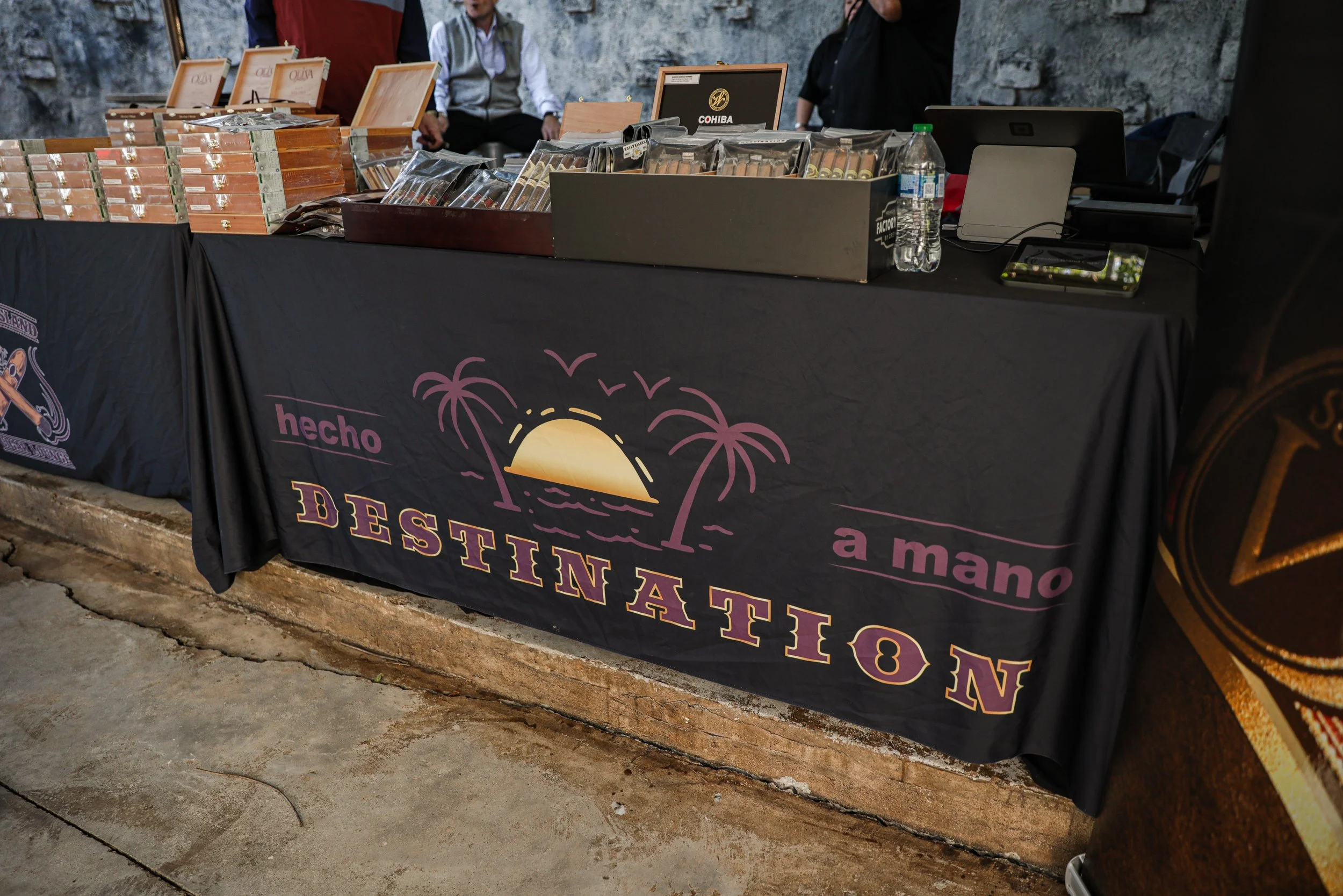CigarBooth10-57.jpg