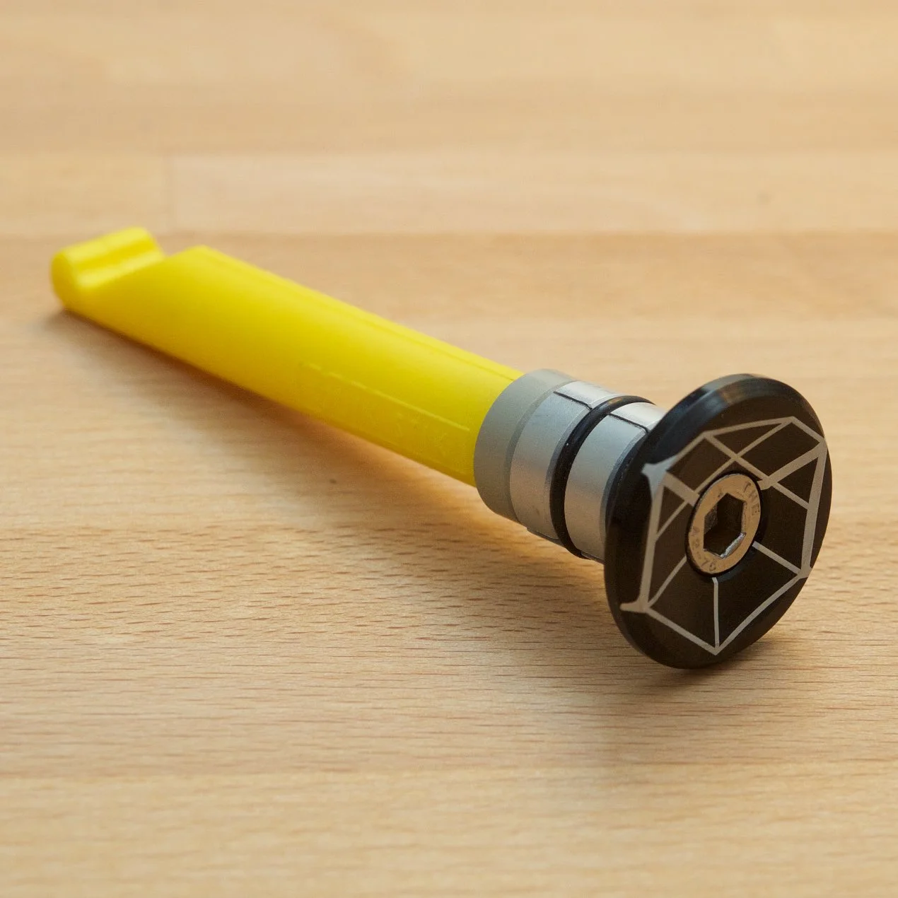 barcap w lever 3.jpg