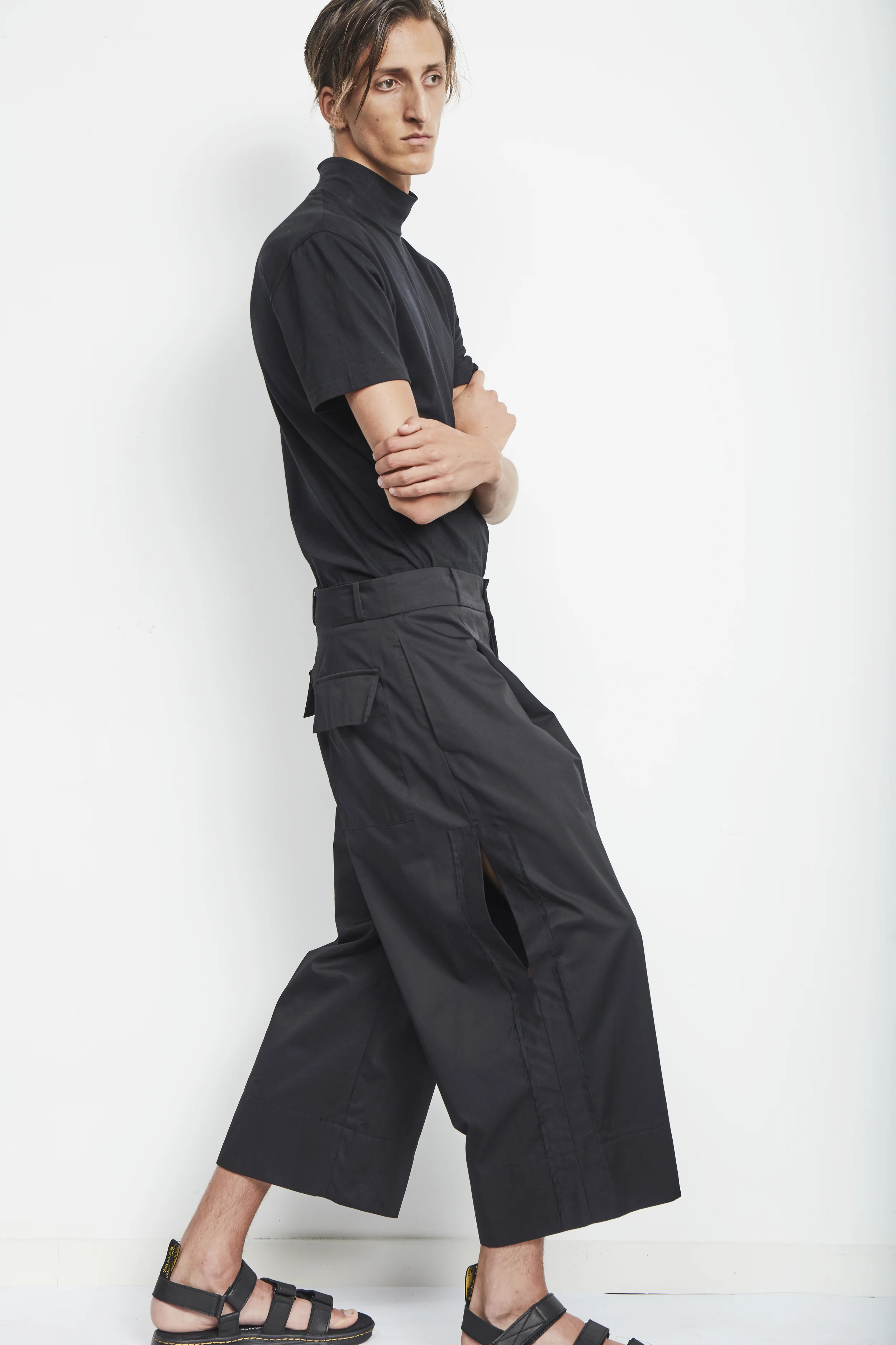 __DUNE 64_BLACK COTTON_SIDE 2.jpg