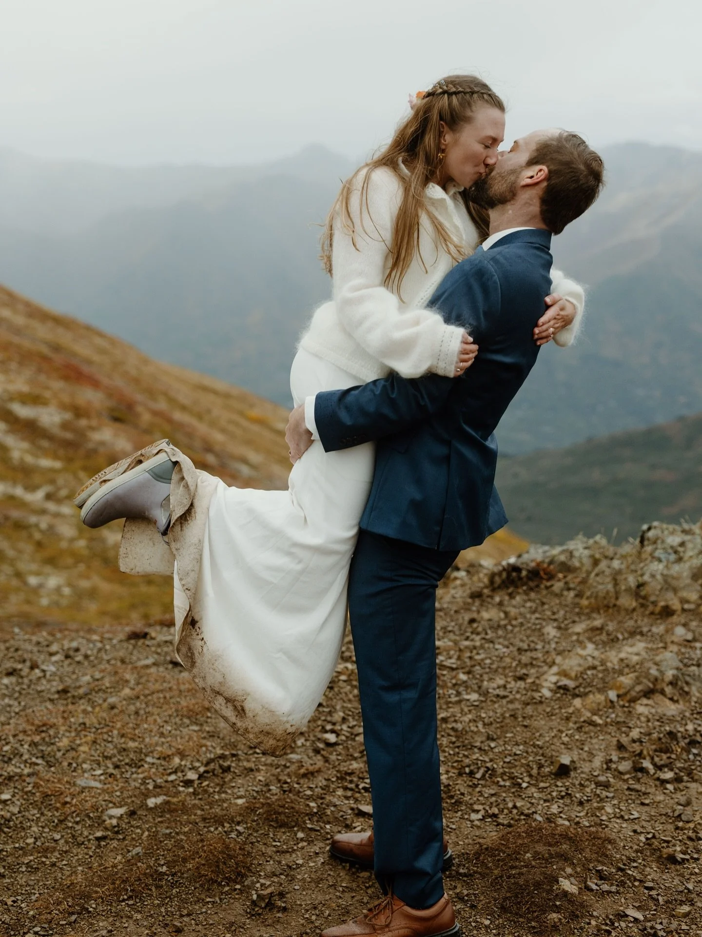 Johannes &amp; Claire ✨

Photography: @sarah.french.photo
Venue: @arcticvalley
Flowers: @browndogflowerfarm
Dinner: @hulahandsrestaurant&nbsp;
Alaska Wedding Shoes: @xtratuf 
Custom Wine Selection: Bride&rsquo;s Father
Decor &amp; Cake: Groom&rsquo;s