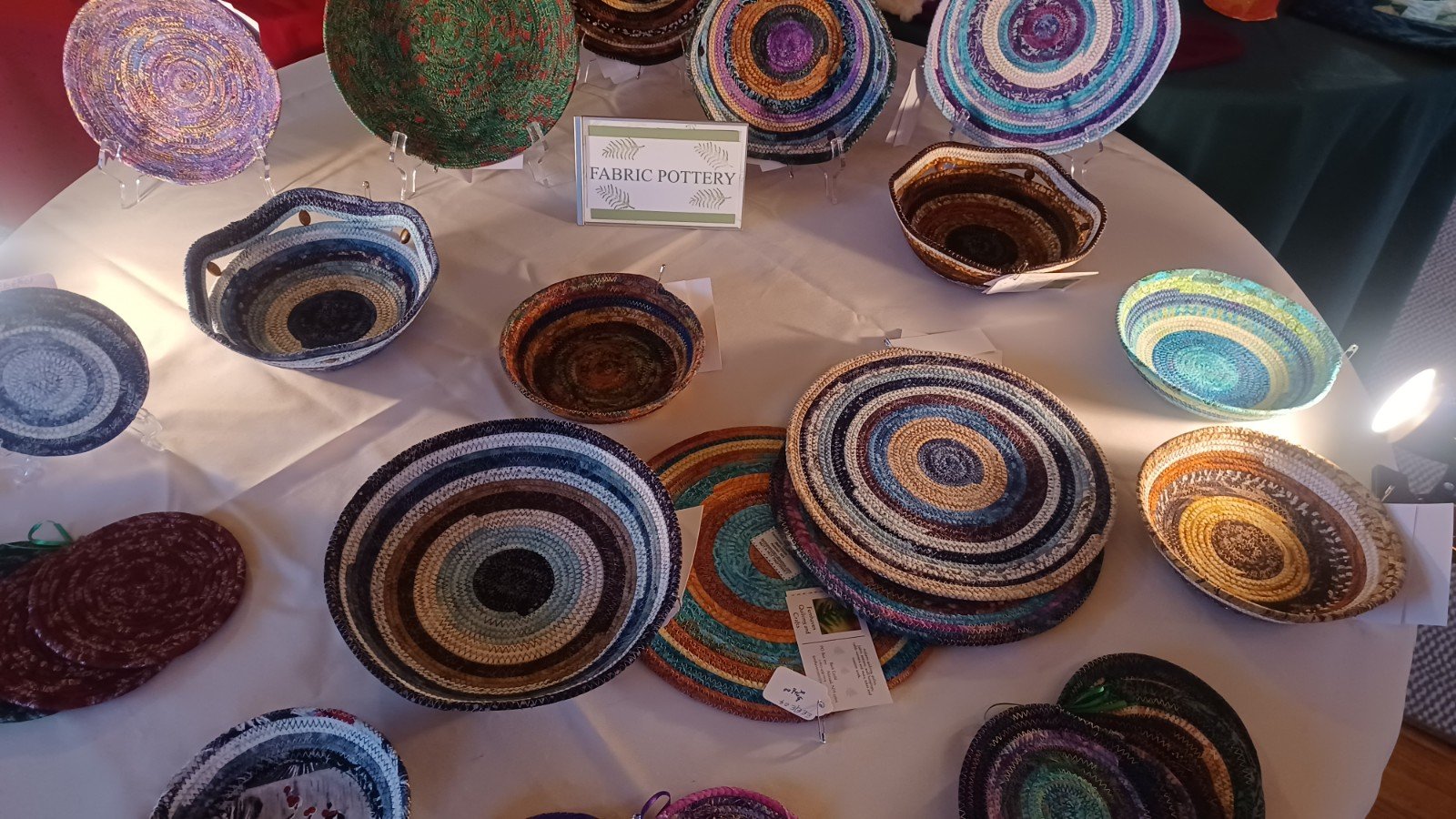 Decorative yarn bowls holiday gifts.jpg