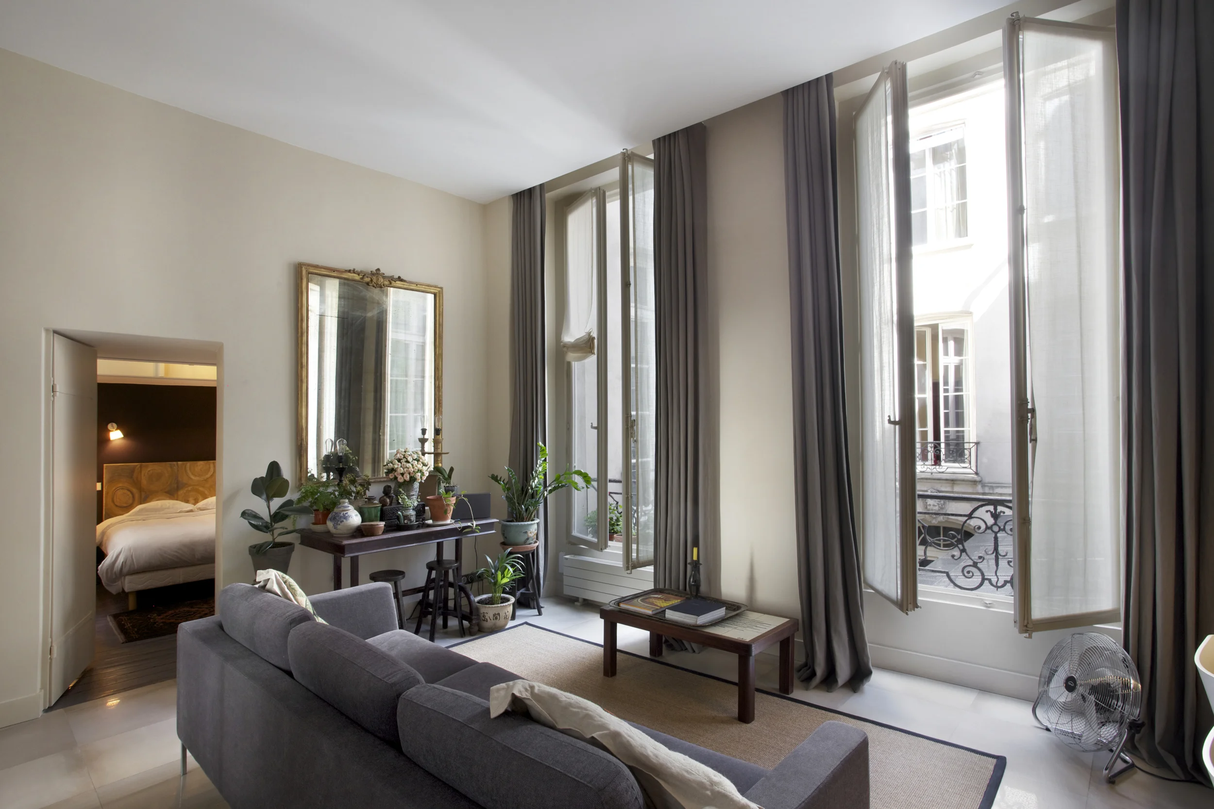 PARIS APARTMENT - photo Danielle Voirin
