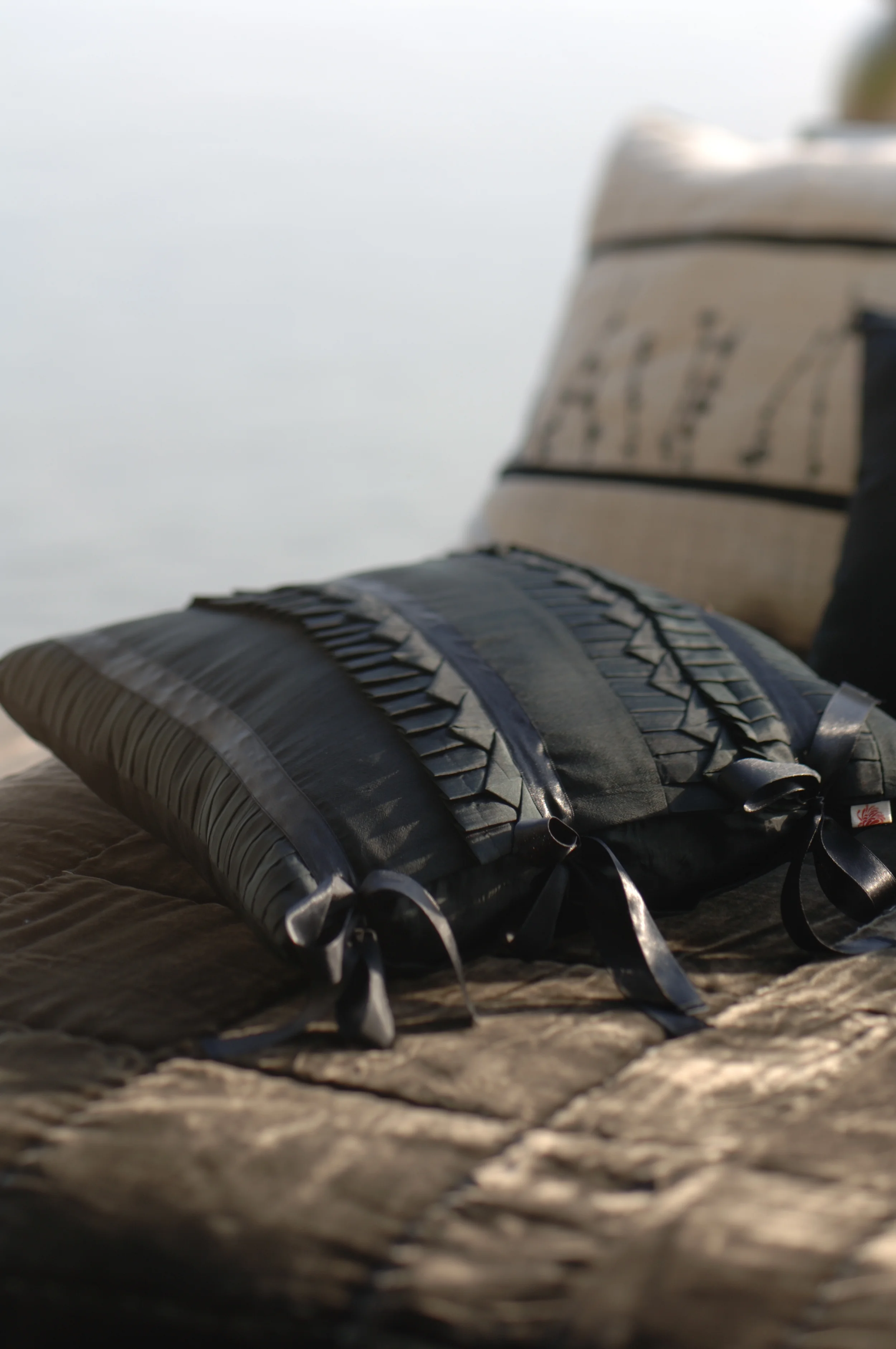 SOFT FURNISHING - photo Joss de Groot