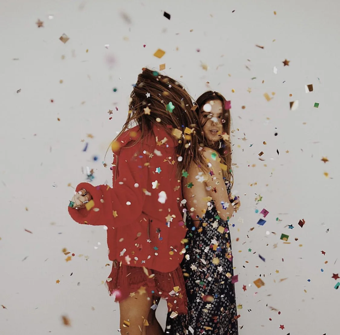 “Instead of always choosing the “safe” option, brands will partner with more controversial influencers, who often have the highest engagement rates.” Photo courtesy of Tess and Sarah ( @tessandsarah )