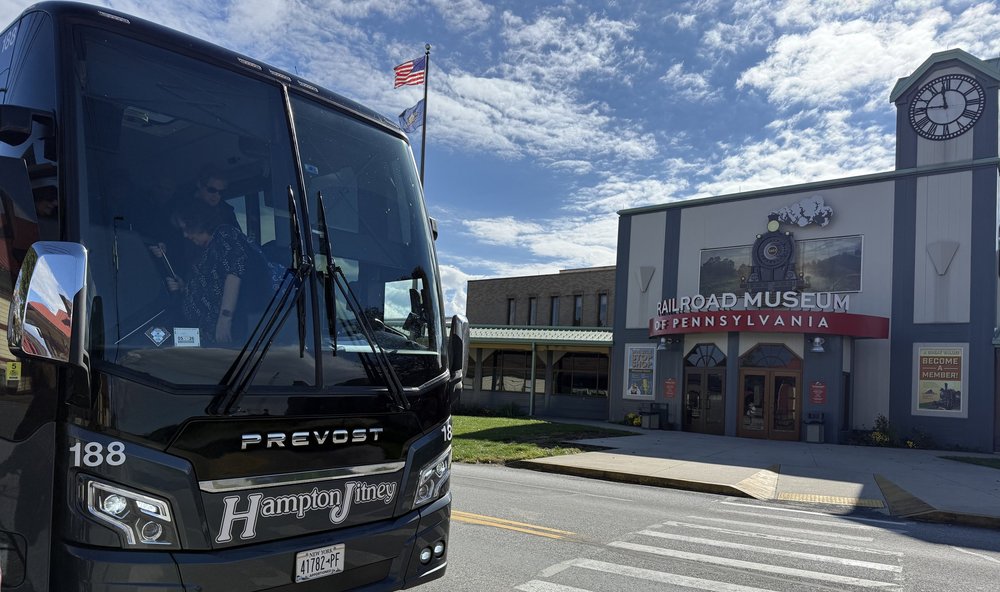 A Little Holiday Magic on Wheels: The Hampton Jitney’s Regional Tours ...