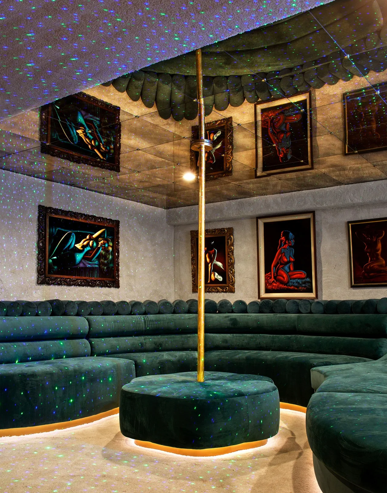 Photo Source : Trevor Tondro for Architectural Digest