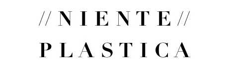 Learning how to say 'no plastic' in the language of the country you are in, this is Italian.
