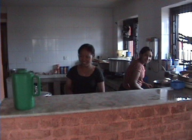 hostel kitchen.JPEG