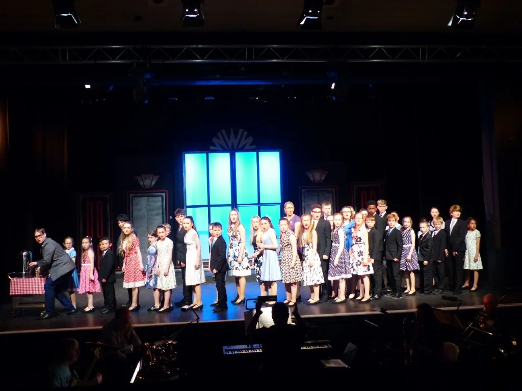 phoenix-youth-theatre-2019-how-to-succeed-ensemble-wide-stage.jpg