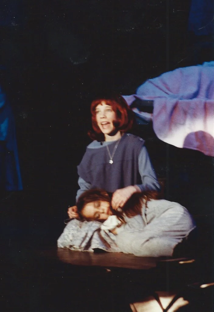 phoenix-theatre-annie-1991-annie-comforts-molly-maybe.jpg