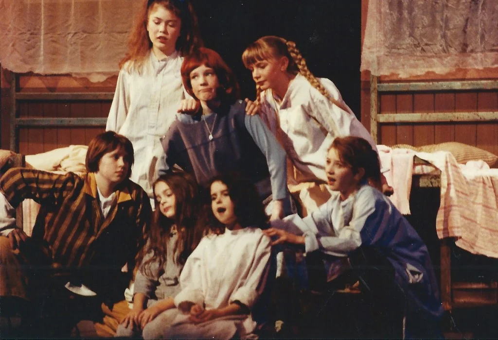 phoenix-theatre-annie-1991-hard-knock-life-ensemble.jpg