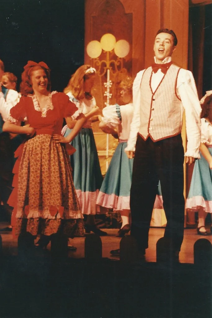 phoenix-theatre-1992-old-time-music-hall-duet-front-of-ensemble.jpg