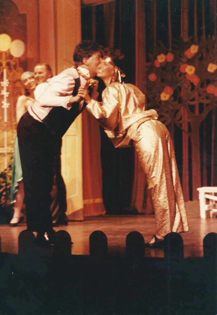 phoenix-theatre-1992-old-time-music-hall-cheeky-duet-in-gold.jpg