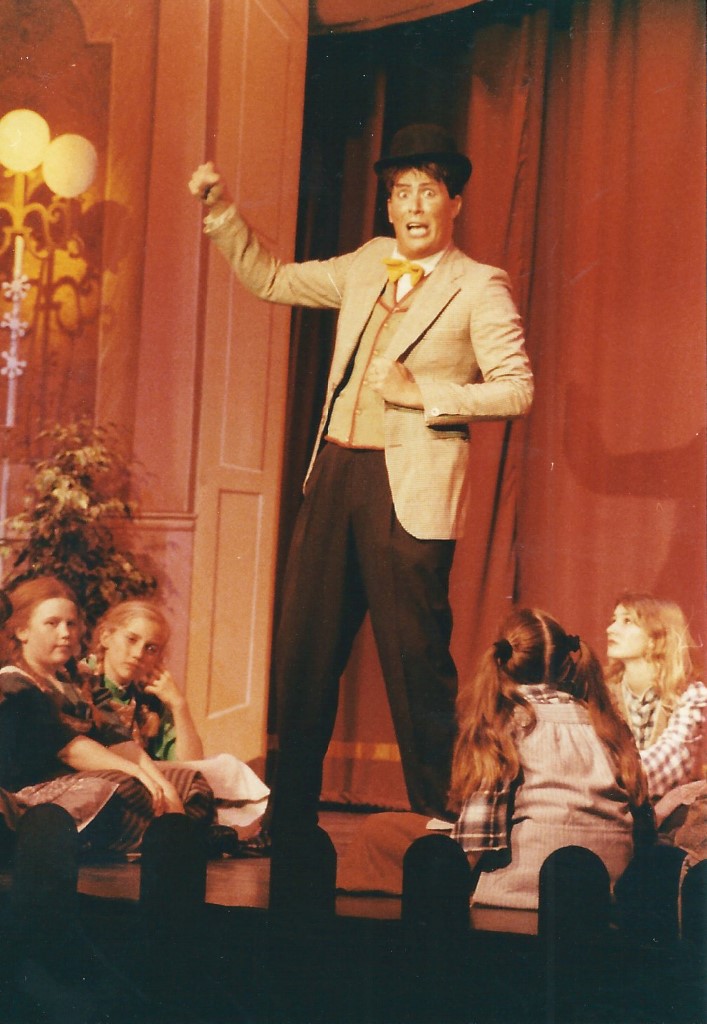 phoenix-theatre-1992-old-time-music-hall-bowler-hat-storyteller.jpg