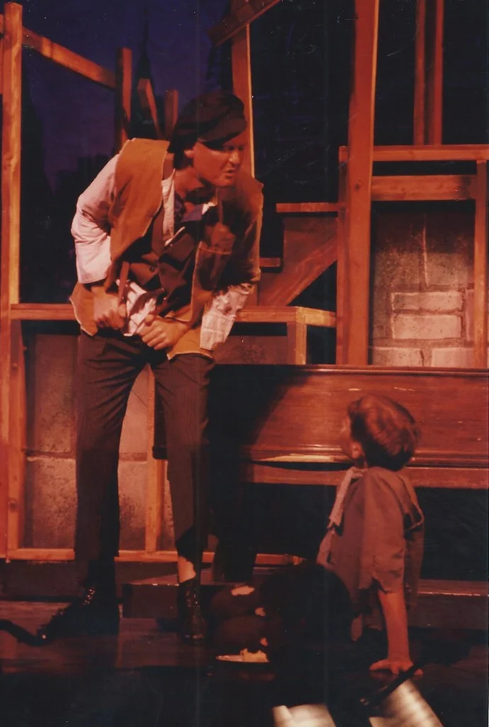 phoenix-theatre-1994-oliver-victorian-street-urchin-menaced.jpg