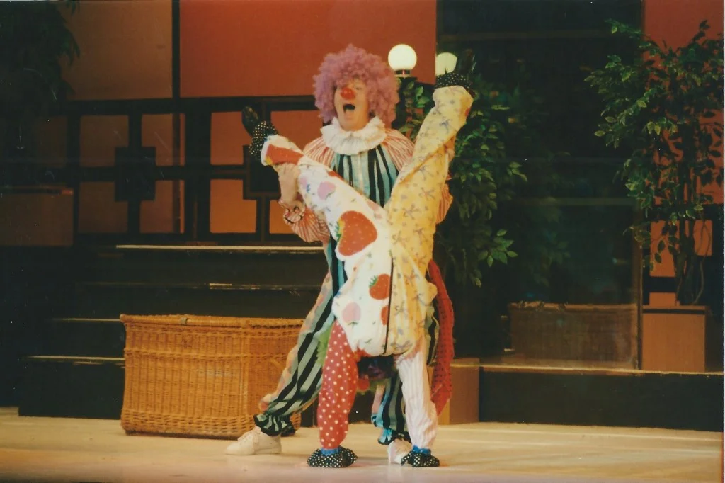 phoenix-theatre-1998-cole-comedy-clown-gag.jpg