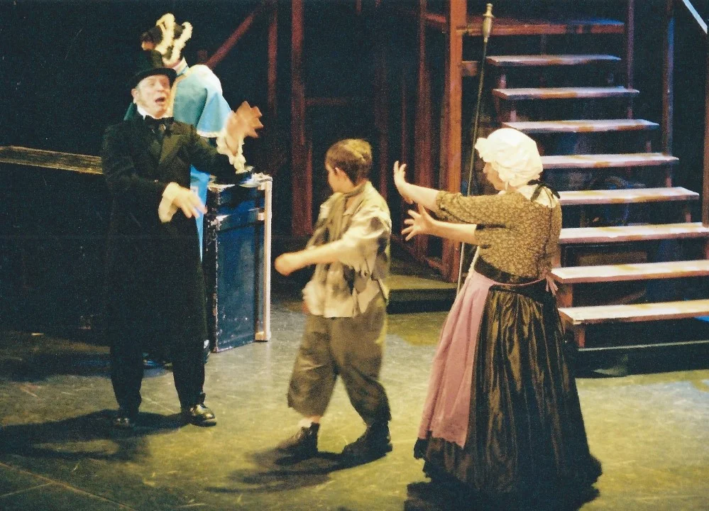 phoenix-theatre-oliver-2002-bumble-sowerberry-oliver.jpg