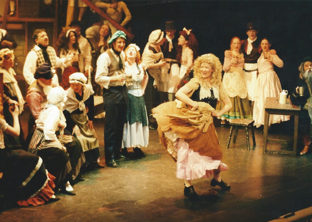 phoenix-theatre-oliver-2002-oom-pah-pah-pub-dance.jpg