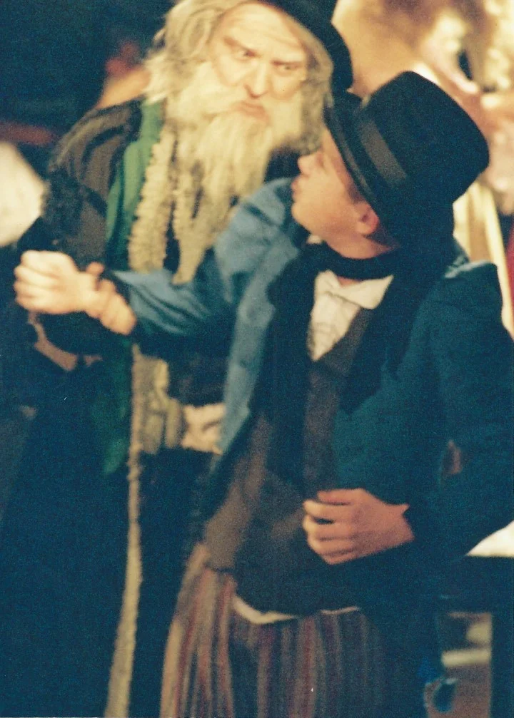 phoenix-theatre-oliver-2002-fagin-grabs-dodger-closeup.jpg