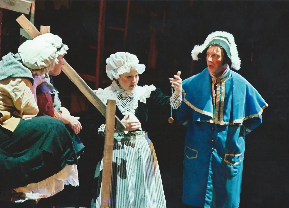 phoenix-theatre-oliver-2002-mr-bumble-workhouse-women-discuss.jpg